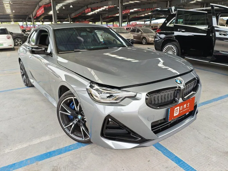BMW 2 Series 2025 M240i xDrive Coupe exterior photo 2