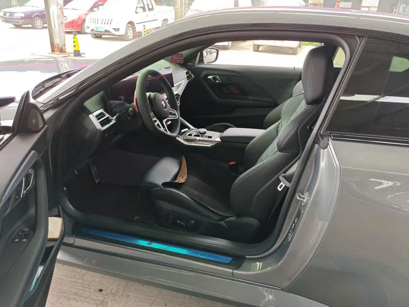 BMW 2 Series 2025 M240i xDrive Coupe exterior photo 3