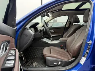 BMW 3 Series 2022 330Li xDrive M Sports Night Suit exterior photo 5