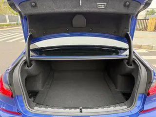 BMW 3 Series 2022 330Li xDrive M Sports Night Suit interior photo 16