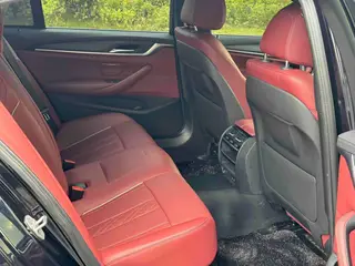 BMW 5 Series 2023 530Li Leader M Ensemble de sport intérieur photo 13