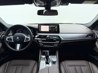 BMW 5 Series 2021 Модификация 530Li Лидирующий M Спортивный костюм интерьер фото 14