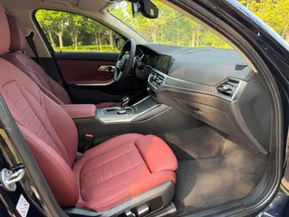 BMW 3 Series 2021 Restyling 325Li M Sports Night Suit interior photo 9