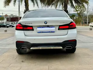 BMW 5 Series 2023 Mise à jour 530Li Type de luxe M Ensemble de sport intérieur photo 8