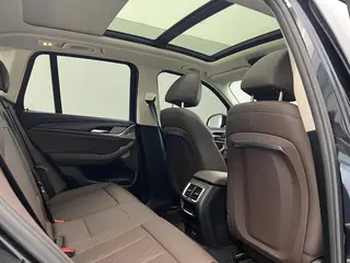 BMW X3 2022 xDrive30i Líder M Traje de noche Yao interior foto 7