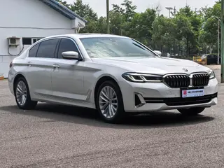 BMW 5 Series 2022 Segundo cambio 525Li Traje de lujo exterior foto 3