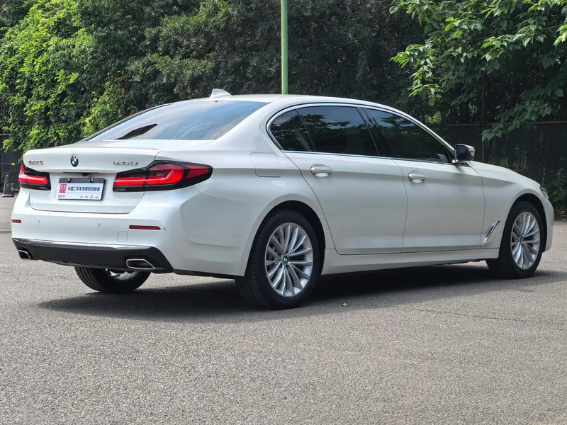 BMW 5 Series 2022 Segundo cambio 525Li Traje de lujo exterior foto 6