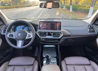 BMW X3 2022 xDrive30i Leading Type M Obsidian Night Suit interior photo 9