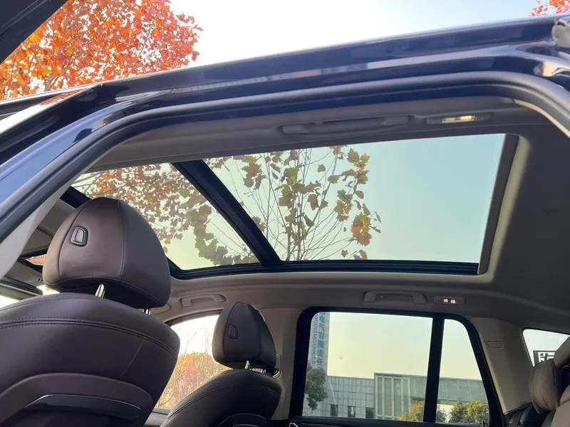 BMW X3 2022 xDrive30i Leading Type M Obsidian Night Suit interior photo 15