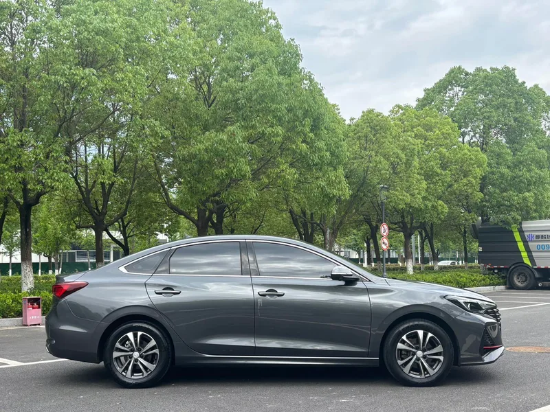 Changan Eado 2021 PLUS Ballena azul NE 1.4T GDI DCT Acabado premium interior foto 9