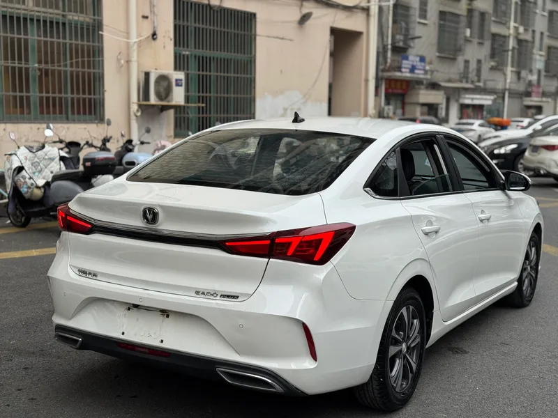 Changan Eado 2021 PLUS 1.6L GDI CVT Elite-type exterior photo 3