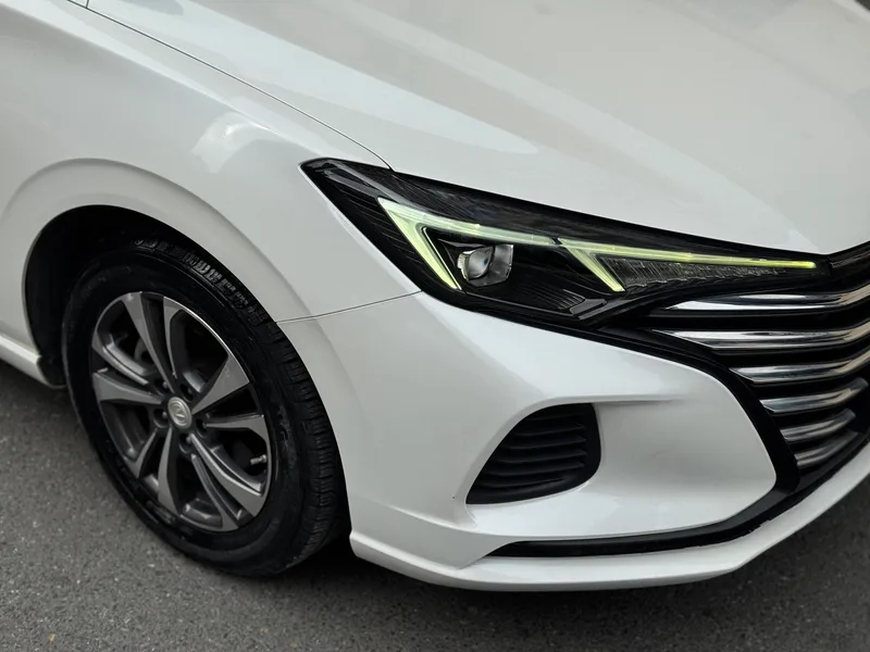 Changan Eado 2021 PLUS 1.6L GDI CVT Elite-type exterior photo 4