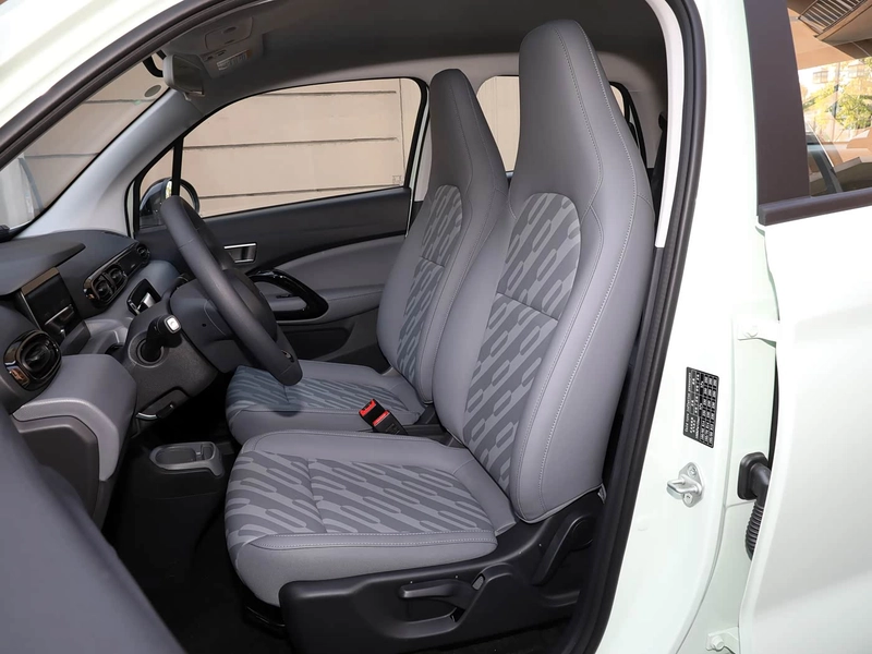 Leapmotor T03 2025 403 Versión cómoda interior foto 17