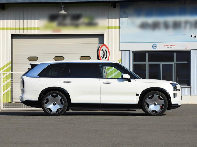 Zeekr 9X 2025 Hyper version 70kWh exterior photo 8