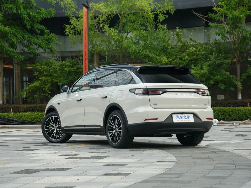 Leapmotor C11 2026 extended range 300 Lidar Zhizun Edition exterior photo 5