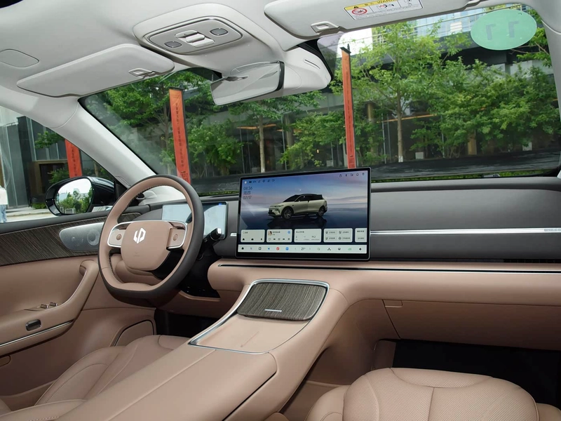 Leapmotor C11 2026 extended range 300 Lidar Zhizun Edition interior photo 18