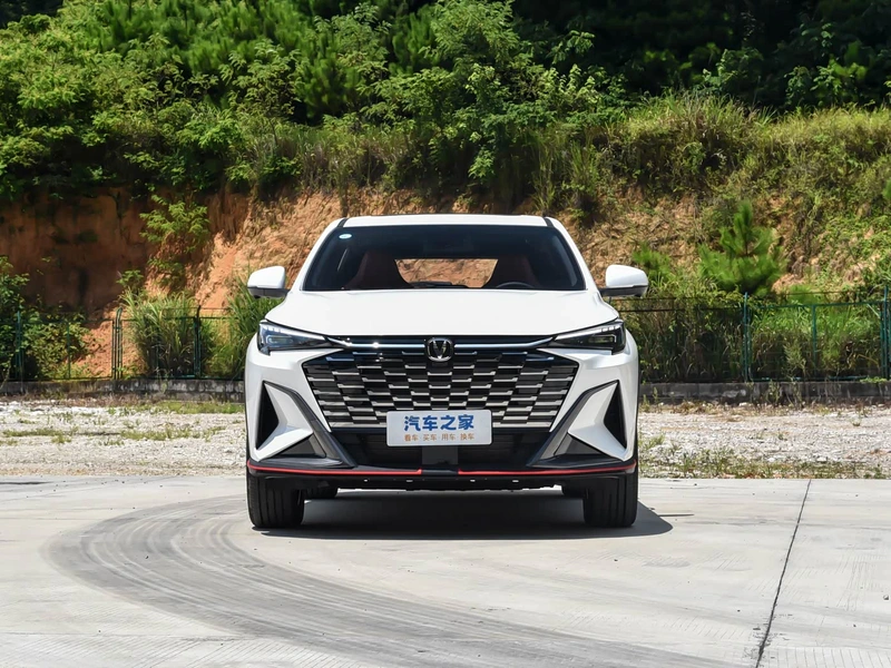 Changan X5 PLUS 2026 Deuxième génération 1.5T Dépasser PRO extérieur photo 2