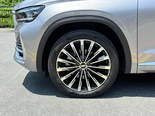Geely Monjaro 2025 2.0TD High-power automatic two-wheel drive oriental obsidian star version exterior photo 7 Geely Monjaro 2025 2.0TD High-power automatic two-wheel drive oriental obsidian star version exterior photo 7
