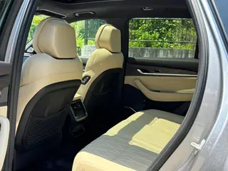 Geely Monjaro 2025 2.0TD High-power automatic two-wheel drive oriental obsidian star version interior photo 11 Geely Monjaro 2025 2.0TD High-power automatic two-wheel drive oriental obsidian star version interior photo 11