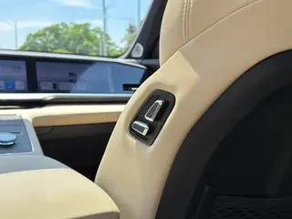 Geely Monjaro 2025 2.0TD High-power automatic two-wheel drive oriental obsidian star version interior photo 15 Geely Monjaro 2025 2.0TD High-power automatic two-wheel drive oriental obsidian star version interior photo 15