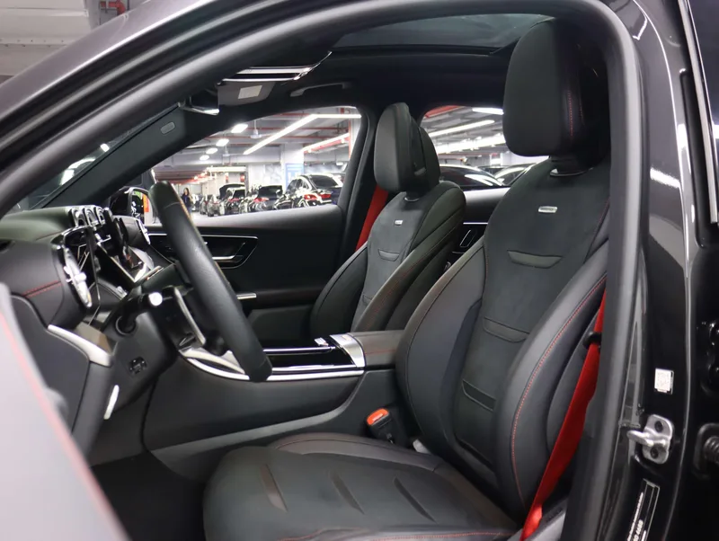 Mercedes-Benz Mercedes-AMG GLC Coupe 2025 AMG GLC 43 4MATIC coupe SUV interior photo 11 Mercedes-Benz Mercedes-AMG GLC Coupe 2025 AMG GLC 43 4MATIC coupe SUV interior photo 11