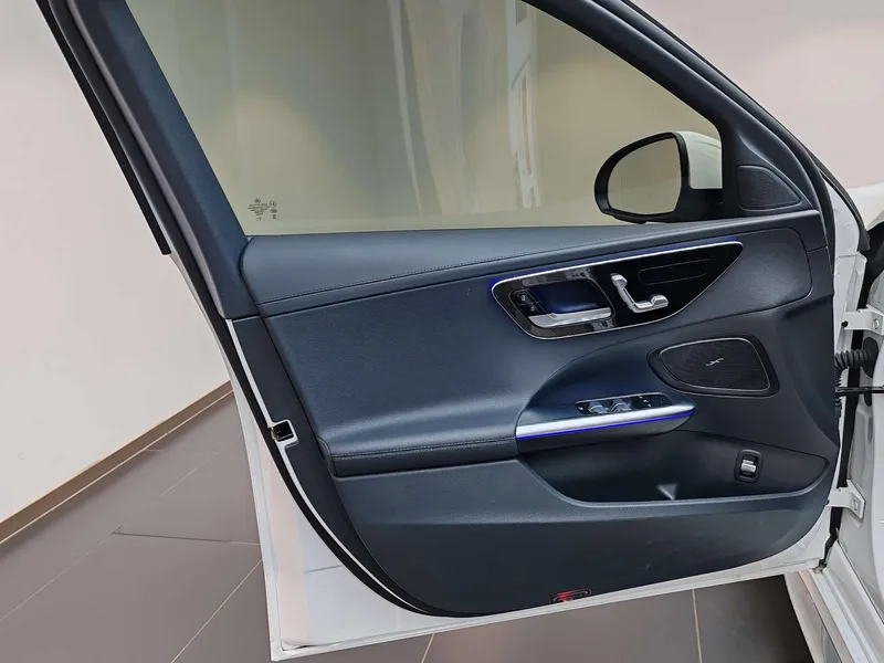 Mercedes-Benz C-Class 2024 Three changes C 260 L Sports version interior photo 9