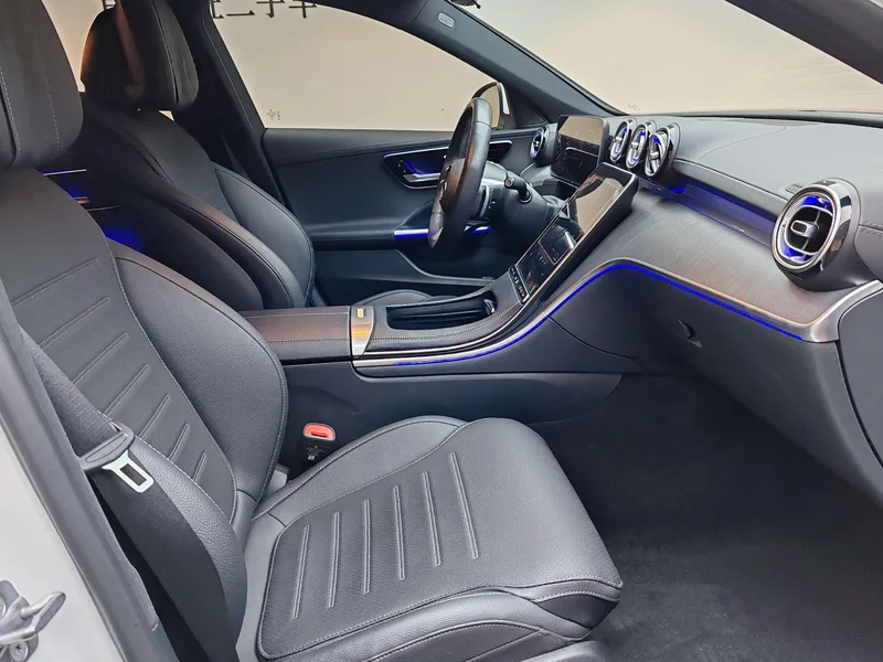Mercedes-Benz C-Class 2024 Three changes C 260 L Sports version interior photo 16