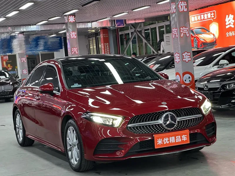 Mercedes-Benz A-Class 2022 Restyling A 200 L Sport Sedan Fashion Edition exterior photo 5