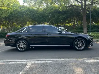 Mercedes-Benz E-Class 2022 E 260 L Coche exterior foto 3 Mercedes-Benz E-Class 2022 E 260 L Coche exterior foto 3