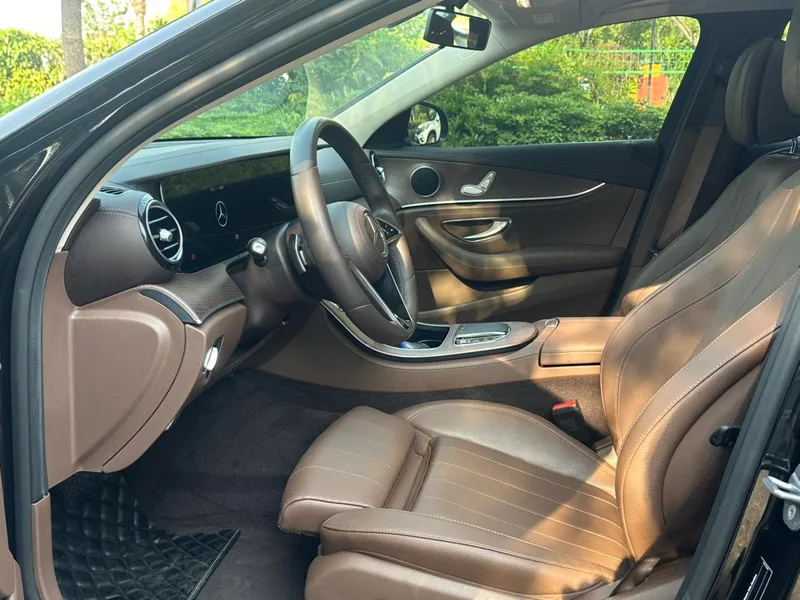 Mercedes-Benz E-Class 2022 E 260 L Coche exterior foto 6 Mercedes-Benz E-Class 2022 E 260 L Coche exterior foto 6