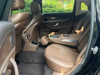 Mercedes-Benz E-Class 2022 E 260 L Coche interior foto 9 Mercedes-Benz E-Class 2022 E 260 L Coche interior foto 9