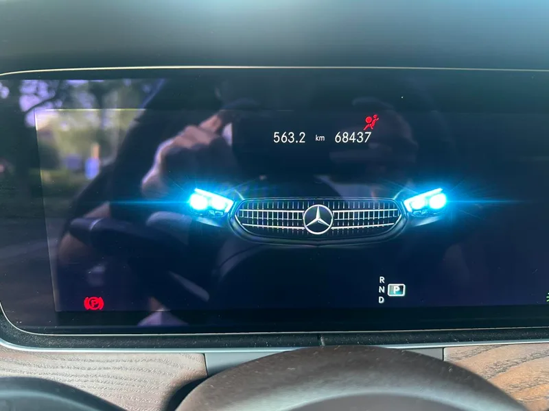 Mercedes-Benz E-Class 2022 E 260 L Coche interior foto 14 Mercedes-Benz E-Class 2022 E 260 L Coche interior foto 14