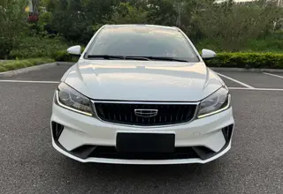 Geely Emgrand 2021 UP 1.5L CVT De lujo exterior foto 2 Geely Emgrand 2021 UP 1.5L CVT De lujo exterior foto 2