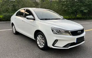 Geely Emgrand 2021 UP 1.5L CVT De lujo exterior foto 3 Geely Emgrand 2021 UP 1.5L CVT De lujo exterior foto 3