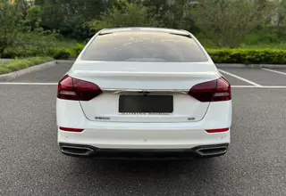 Geely Emgrand 2021 UP 1.5L CVT De lujo exterior foto 5 Geely Emgrand 2021 UP 1.5L CVT De lujo exterior foto 5