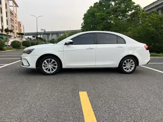 Geely Emgrand 2021 UP 1.5L CVT De lujo interior foto 7 Geely Emgrand 2021 UP 1.5L CVT De lujo interior foto 7