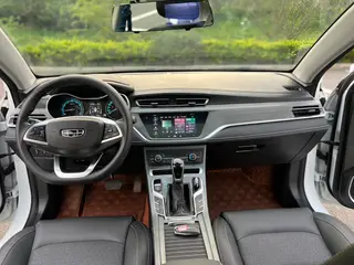 Geely Emgrand 2021 UP 1.5L CVT De lujo interior foto 8 Geely Emgrand 2021 UP 1.5L CVT De lujo interior foto 8