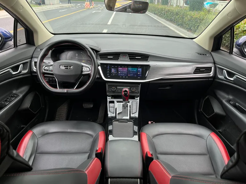 Geely Emgrand GS 2020 1.4T CVT Я. интерьер фото 7 Geely Emgrand GS 2020 1.4T CVT Я. интерьер фото 7