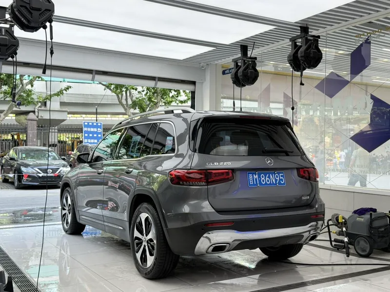 Mercedes-Benz GLB 2022 GLB 220 Estilo de moda exterior foto 4 Mercedes-Benz GLB 2022 GLB 220 Estilo de moda exterior foto 4