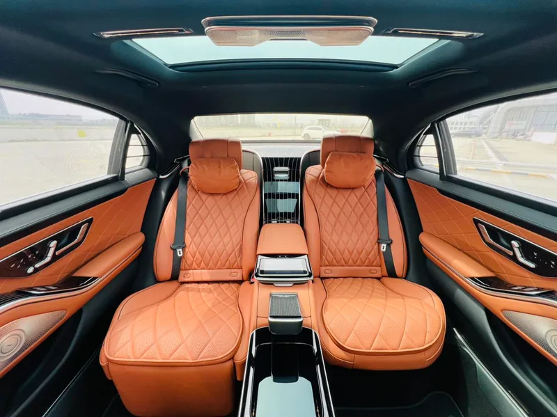 Mercedes-Benz S-Class 2023 S 500 L 4MATIC interior photo 10 Mercedes-Benz S-Class 2023 S 500 L 4MATIC interior photo 10