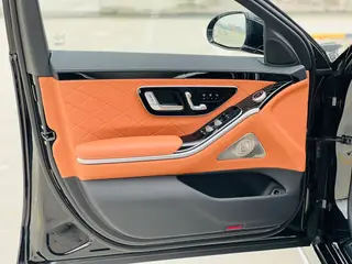 Mercedes-Benz S-Class 2023 S 500 L 4MATIC interior photo 16 Mercedes-Benz S-Class 2023 S 500 L 4MATIC interior photo 16