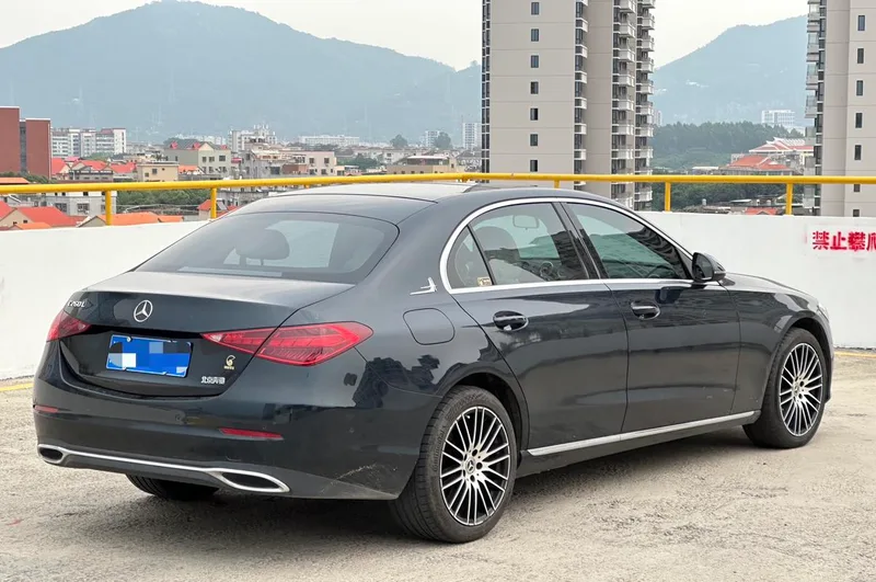 Mercedes-Benz C-Class 2022 C 260 L interior photo 10