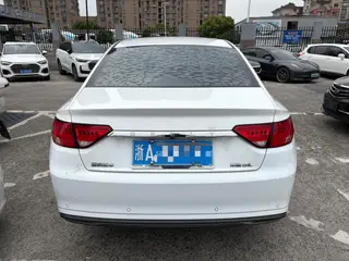 Geely Emgrand GL 2020 1.4T CVT De lujo exterior foto 3 Geely Emgrand GL 2020 1.4T CVT De lujo exterior foto 3
