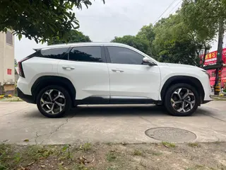 Geely Boyue L 2023 1.5TD DCT Премиальная комплектация экстерьер фото 4 Geely Boyue L 2023 1.5TD DCT Премиальная комплектация экстерьер фото 4