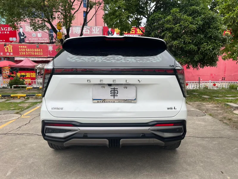 Geely Boyue L 2023 1.5TD DCT Премиальная комплектация экстерьер фото 6 Geely Boyue L 2023 1.5TD DCT Премиальная комплектация экстерьер фото 6