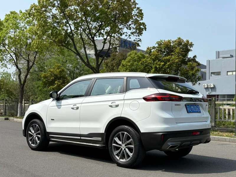 Geely Boyue 2020 1.8TD DCT Type intelligent à deux roues motrices extérieur photo 4 Geely Boyue 2020 1.8TD DCT Type intelligent à deux roues motrices extérieur photo 4