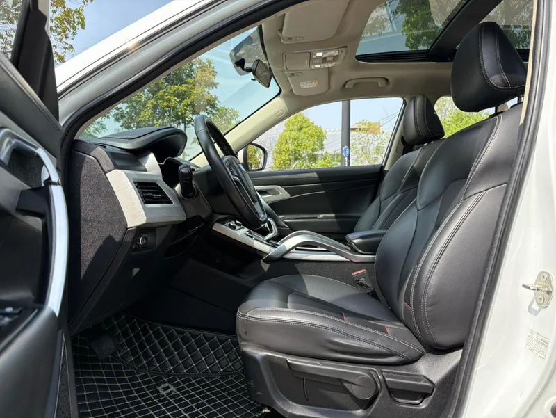 Geely Boyue 2020 1.8TD DCT Type intelligent à deux roues motrices intérieur photo 7 Geely Boyue 2020 1.8TD DCT Type intelligent à deux roues motrices intérieur photo 7