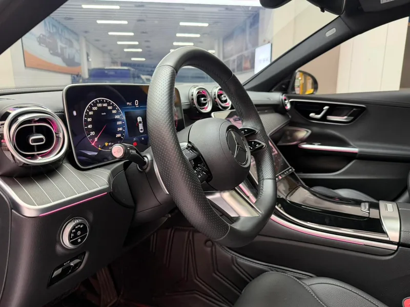 Mercedes-Benz C-Class 2023 Restyling C 260 L Sports version interior photo 11 Mercedes-Benz C-Class 2023 Restyling C 260 L Sports version interior photo 11