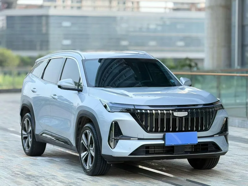 Geely Boyue L 2025 Cuarta generación 1.5TD DCT Río de montaña exterior foto 5 Geely Boyue L 2025 Cuarta generación 1.5TD DCT Río de montaña exterior foto 5