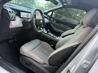 Geely Boyue L 2025 Cuarta generación 1.5TD DCT Río de montaña interior foto 7 Geely Boyue L 2025 Cuarta generación 1.5TD DCT Río de montaña interior foto 7